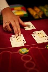 মোবাইলে bet 18 স্ক্যাটার স্লটস গেম খেলার দৃশ্য